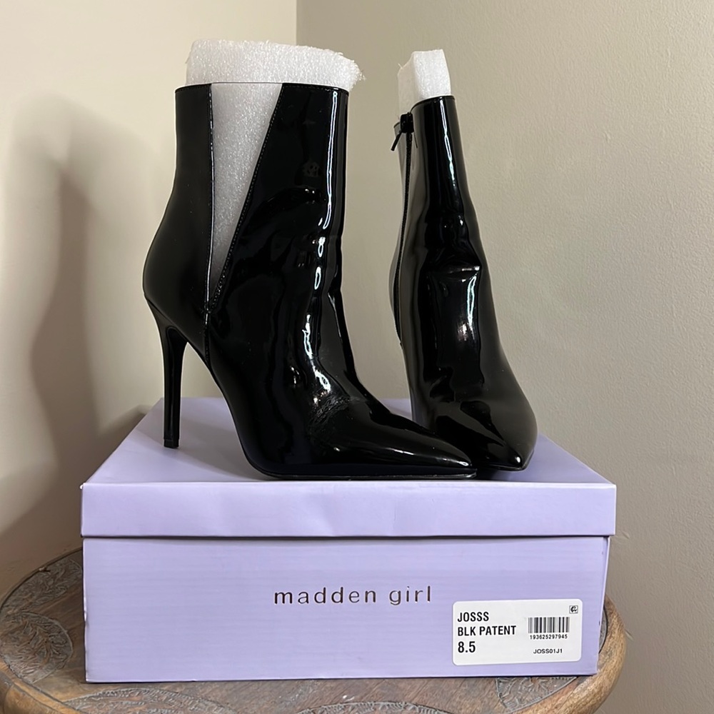 Madden Girl Josss Patent Stiletto Booties Size 8.5M Black Patent